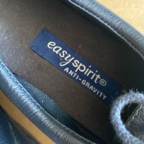 Easy Spirit Leather Navy Blue Anti Gravity Women's Size 7 - Picture 3 of 6